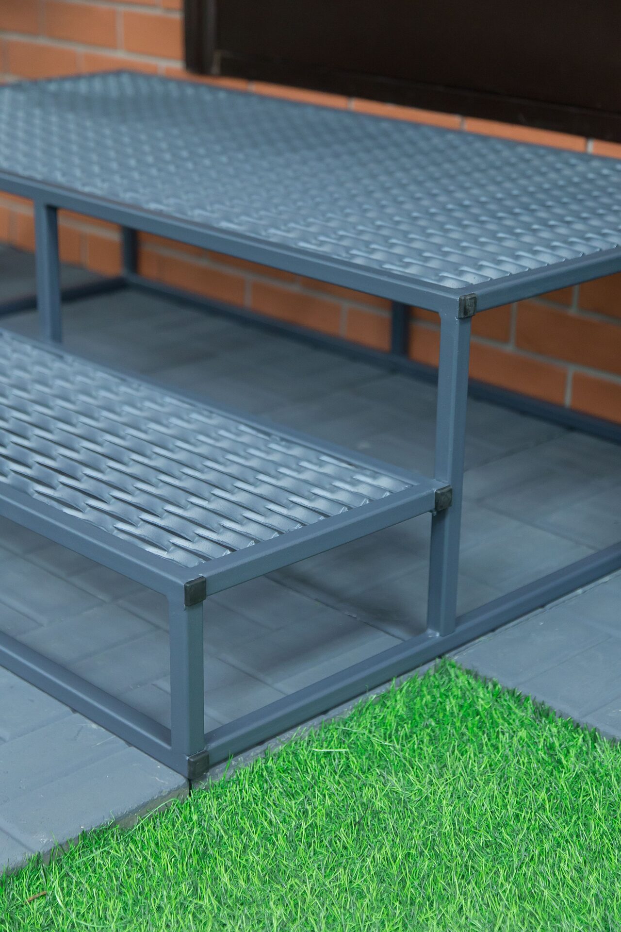 Лестница для крыльца 2 ступени 1200 мм ПВЛ серый